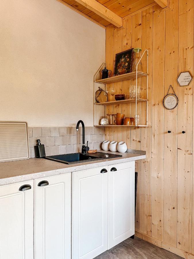 Bed and Breakfast Elysian Fields - The Island Tiny House Sadu Экстерьер фото